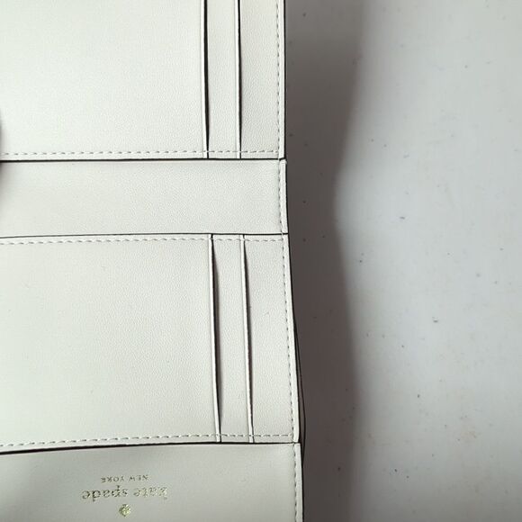 NWT Kate Spade Cream/Gold Wallet - Picture 5 of 7